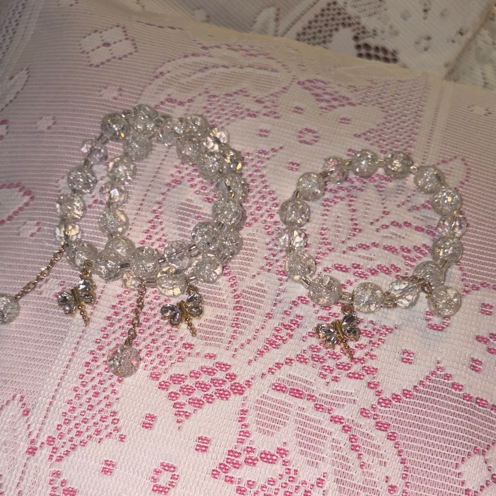 Clear 10 mm Glass Beaded Bracelet with Dragonfly Charms New - Picture 4 of 6